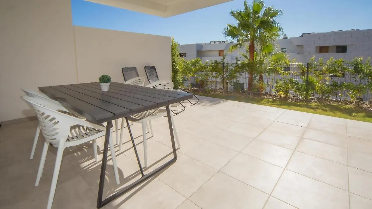 Casares Green 70B 0*,